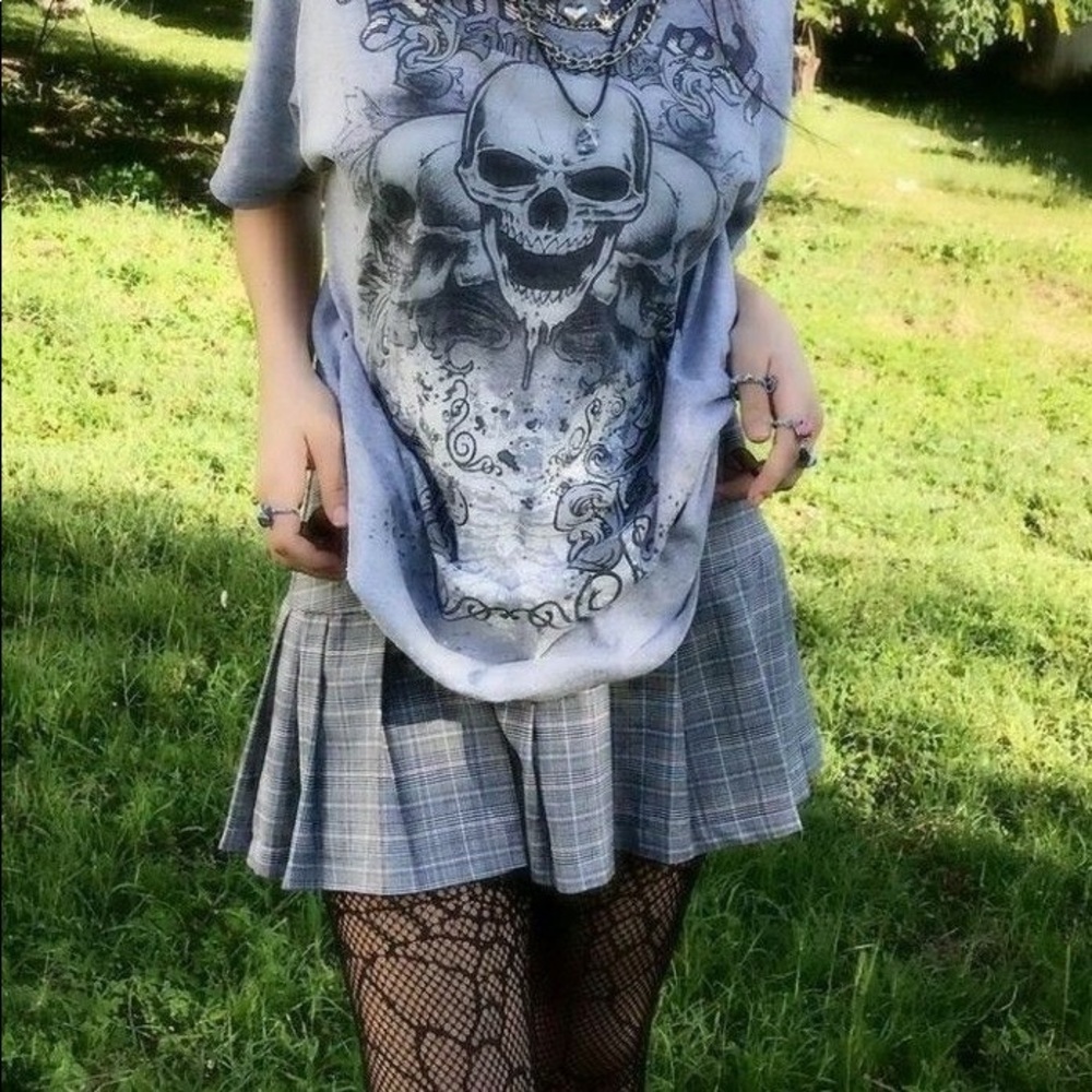 ISO Clothes Relating To This Style